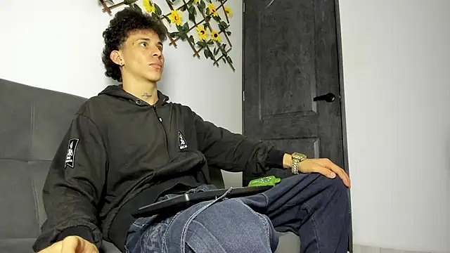 Maxxx bigcockx online show from 03/18/26, 04:15