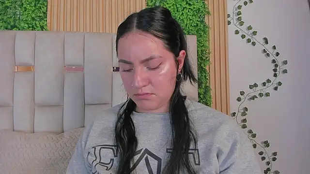 JeniferPowell nm online show from 04/06/26, 07:37