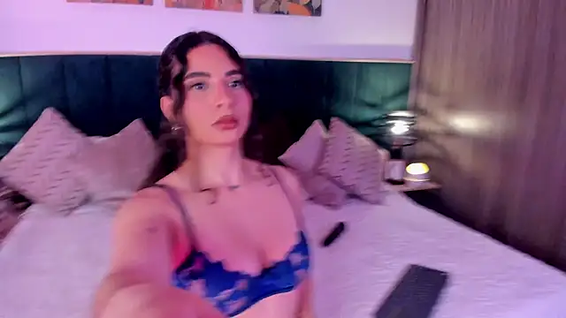 Snapshot of IrinaBlanc chatting on 02/22/26, 01:29 IrinaBlanc online show from 02/22/26, 01:29