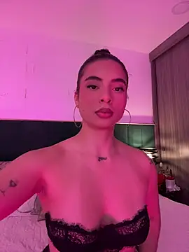 Snapshot of IrinaBlanc chatting on 07/20/26, 10:34 IrinaBlanc online show from 07/20/26, 10:34