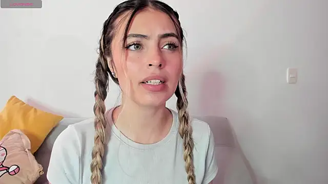 Fernanda aaaa online show from 04/08/26, 02:50