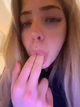 MelliMoon online show from 02/16/26, 11:23