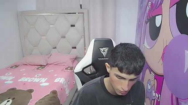 Akyra latinn online show from 01/17/26, 04:11