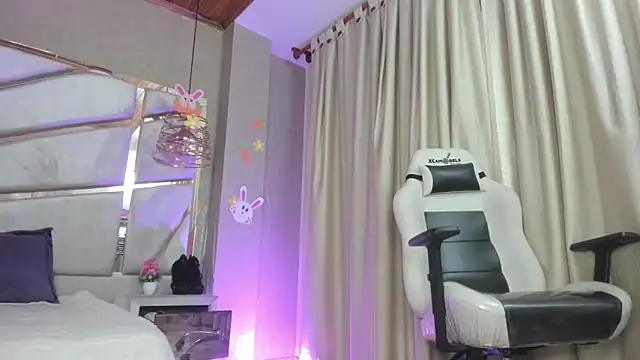 francis 20 online show from 04/21/26, 01:06