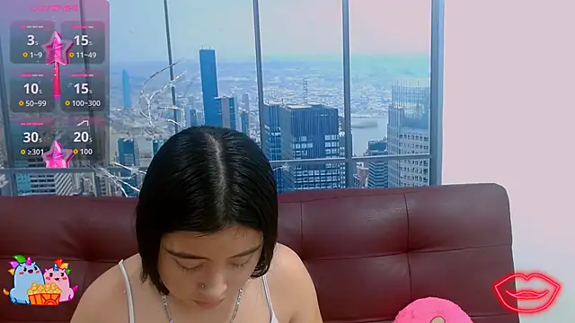 Snapshot of angelhotlatina18 chatting on 02/10/26, 11:47 angelhotlatina18 online show from 02/10/26, 11:47