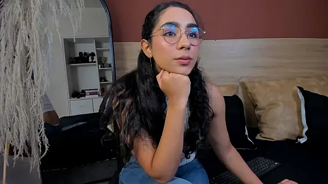 scarlett25   online show from 03/12/26, 08:15