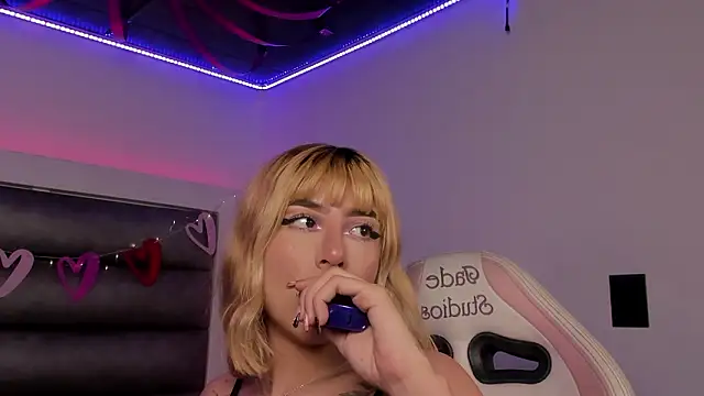 Snapshot of adhalee_js chatting on 02/19/26, 08:05 adhalee js online show from 02/19/26, 08:05