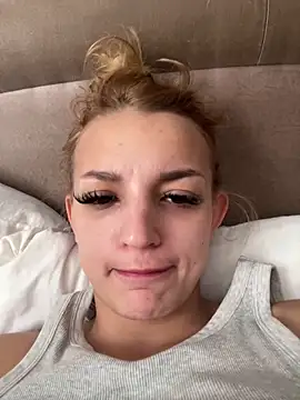 Snapshot of SashaPri chatting on 03/02/26, 08:54 SashaPri online show from 03/02/26, 08:54