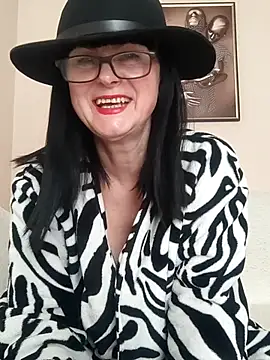 AliceSwan57 online show from 04/26/26, 12:36