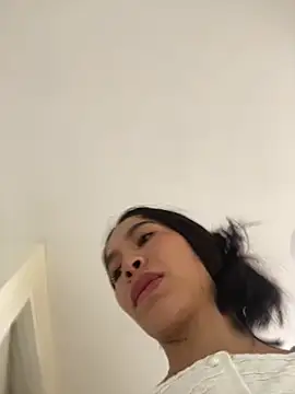 JuliaaVega online show from 03/17/26, 02:20