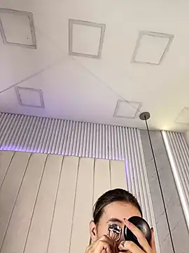 JuliaColemann online show from 02/12/26, 12:00