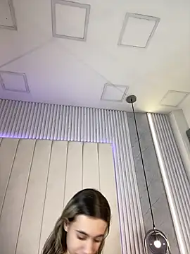 JuliaColemann online show from 03/07/26, 12:02