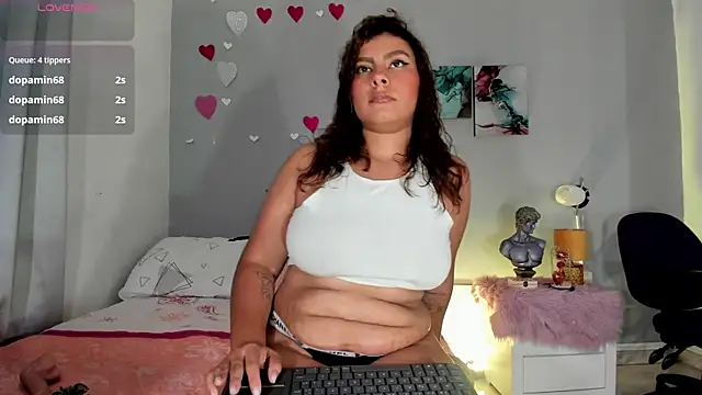 Snapshot of ConnyLoret chatting on 02/26/26, 03:27 ConnyLoret online show from 02/26/26, 03:27