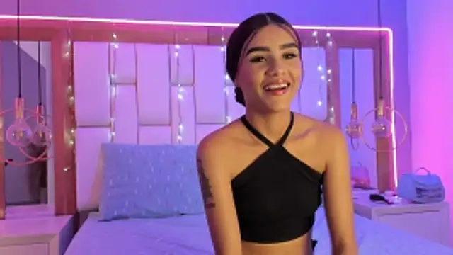 StefanyCondia online show from 02/11/26, 06:02