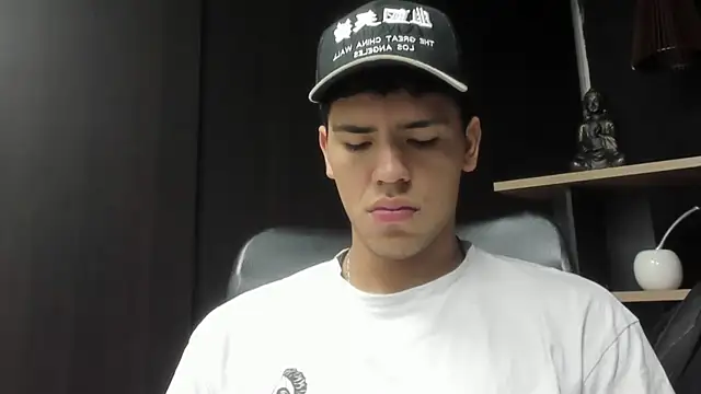 Snapshot of Tobias_Vega chatting on 02/17/26, 12:18 Tobias Vega online show from 02/17/26, 12:18