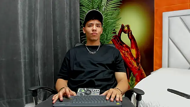 Tobias Vega online show from 03/27/26, 11:37