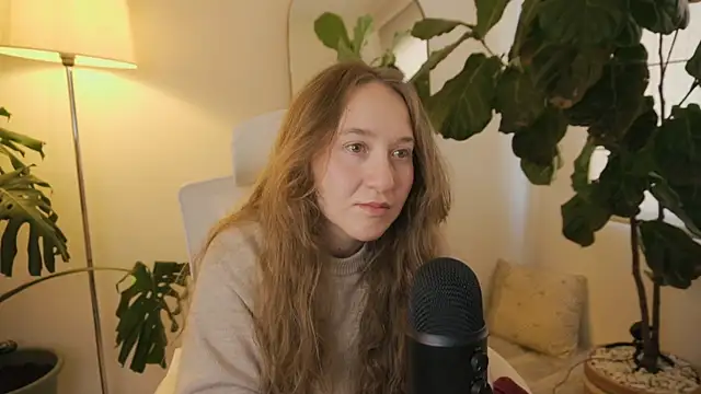 Snapshot of Scarlett_NoirMuse chatting on 02/15/26, 12:25 Scarlett NoirMuse online show from 02/15/26, 12:25