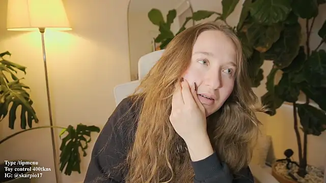 Snapshot of Scarlett_NoirMuse chatting on 02/23/26, 08:39 Scarlett NoirMuse online show from 02/23/26, 08:39