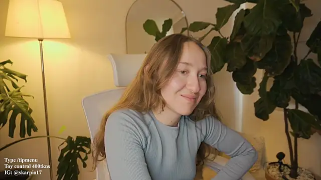 Snapshot of Scarlett_NoirMuse chatting on 03/02/26, 09:21 Scarlett NoirMuse online show from 03/02/26, 09:21