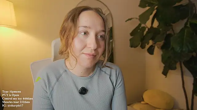 Scarlett NoirMuse online show from 05/12/26, 02:41