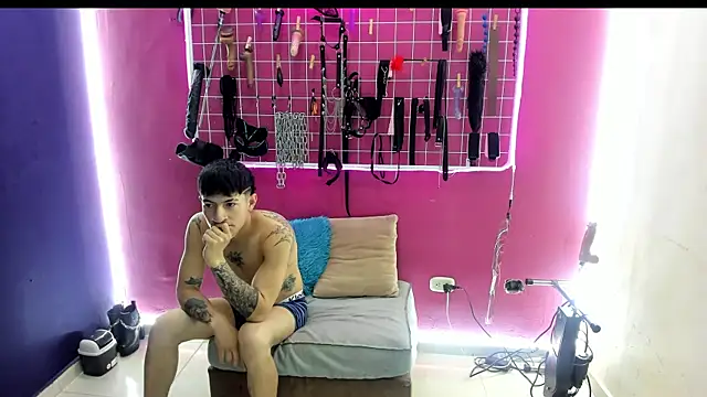 Snapshot of Slave_Melany_bdsm chatting on 04/18/26, 12:42 Slave Melany bdsm online show from 04/18/26, 12:42
