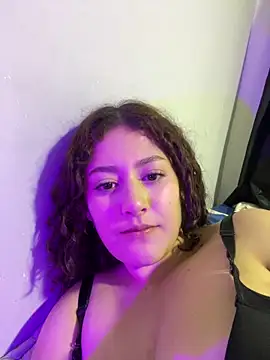 Snapshot of lizzy_luminair chatting on 02/20/26, 03:58 lizzy luminair online show from 02/20/26, 03:58