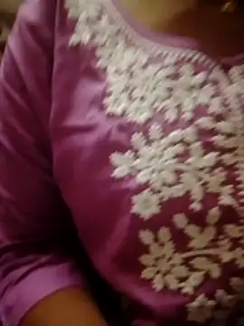 Ayesha Khan1 online show from 05/03/26, 04:29
