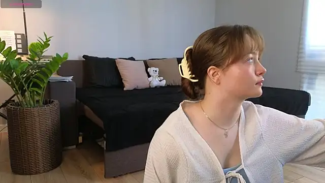 MillaKowal online show from 04/05/26, 12:13