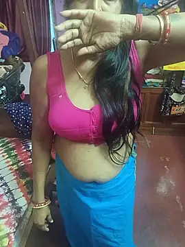 Snapshot of Little-Roshni chatting on 02/25/26, 12:31 Little-Roshni online show from 02/25/26, 12:31