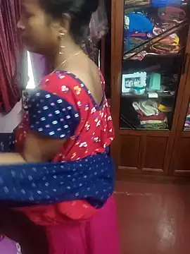 Little-Roshni online show from 04/08/26, 01:16