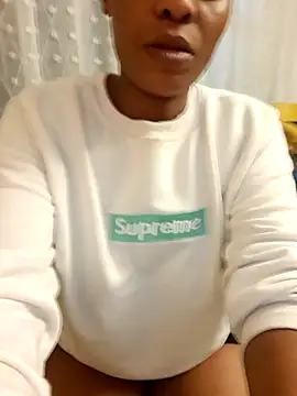 Snapshot of Barbieee1301 chatting on 02/22/26, 07:23 Barbieee1301 online show from 02/22/26, 07:23