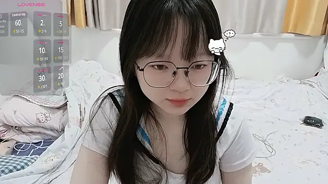 Snapshot of weiwei4999 chatting on 02/27/26, 07:19 weiwei4999 online show from 02/27/26, 07:19