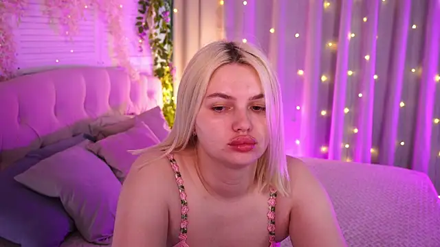 AmeliaWeells online show from 05/08/26, 04:07