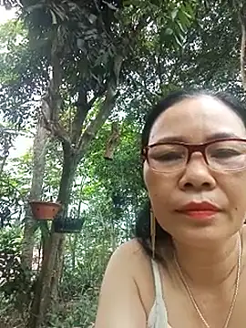 Nuna 689 online show from 04/11/26, 02:27