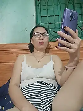 Snapshot of Nuna_689 chatting on 06/19/26, 01:59 Nuna 689 online show from 06/19/26, 01:59