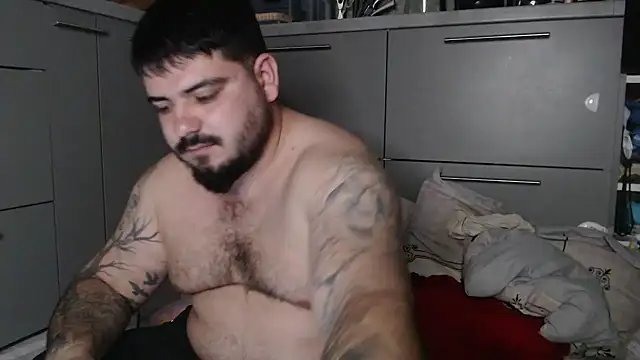 Snapshot of HiddendesireXO01 chatting on 03/01/26, 09:06 HiddendesireXO01 online show from 03/01/26, 09:06