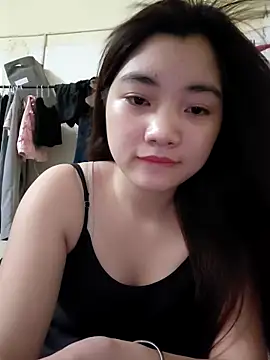 Pinks cool online show from 04/15/26, 05:31