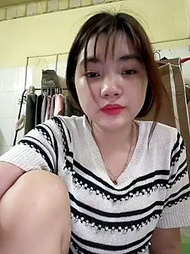 Snapshot of Pinks_cool chatting on 04/25/26, 10:29 Pinks cool online show from 04/25/26, 10:29