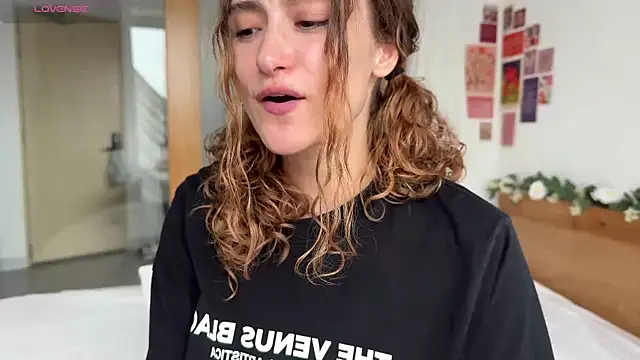 cutiemari online show from 04/25/26, 04:48