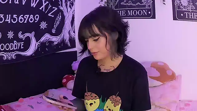 Snapshot of ariane_kimiko chatting on 02/24/26, 01:25 ariane kimiko online show from 02/24/26, 01:25