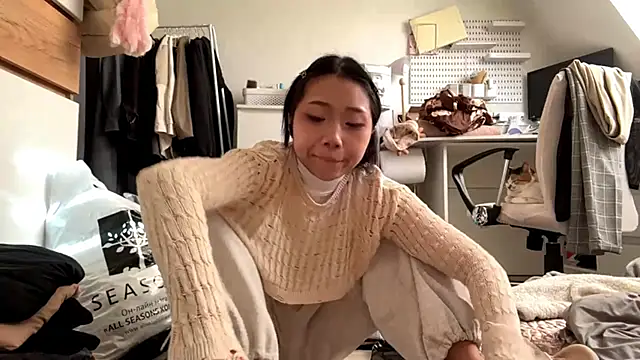 SweetMiaXO online show from 05/11/26, 07:25