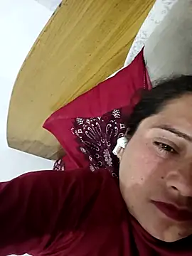 Cute-karisma1234 online show from 03/01/26, 03:14