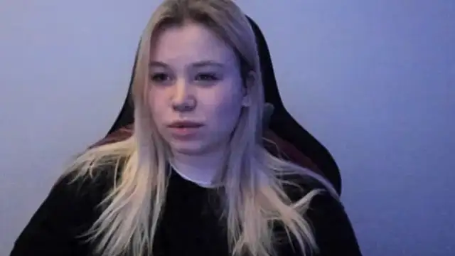 Snapshot of Lulu_Di chatting on 02/02/26, 12:09 Lulu Di online show from 02/02/26, 12:09