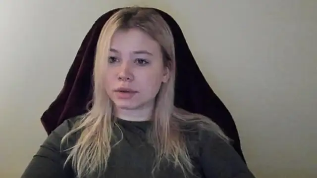 Snapshot of Lulu_Di chatting on 02/06/26, 11:41 Lulu Di online show from 02/06/26, 11:41