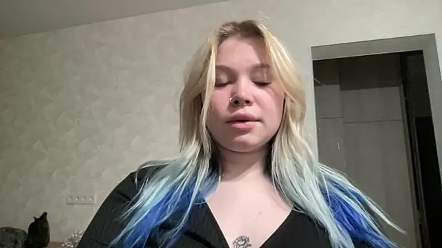 Snapshot of Lulu_Di chatting on 03/02/26, 08:37 Lulu Di online show from 03/02/26, 08:37