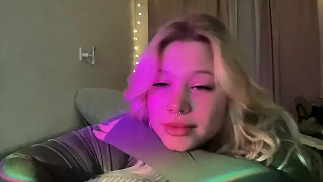 Lulu Di online show from 03/28/26, 06:07