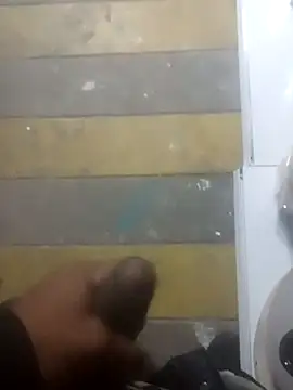 Snapshot of vergonahah chatting on 02/17/26, 06:58 vergonahah online show from 02/17/26, 06:58