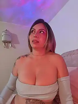 Snapshot of BellaDonna_16 chatting on 02/15/26, 02:08 BellaDonna 16 online show from 02/15/26, 02:08