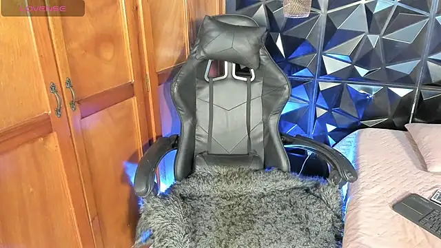 liia marin online show from 02/02/26, 04:44