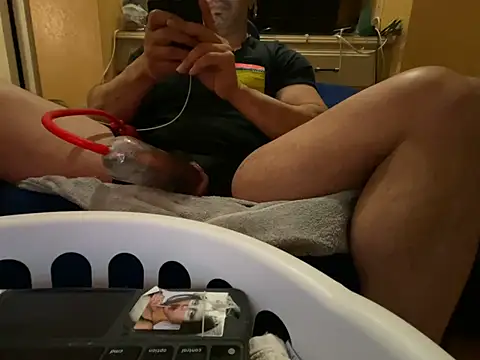 Snapshot of daddydonkey84 chatting on 01/19/26, 10:30 daddydonkey84 online show from 01/19/26, 10:30